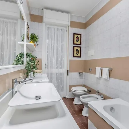Lakeside Hideaway - Lakefront & Vakantiehuis Lecco