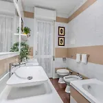 Lakeside Hideaway - Lakefront & Casa vacanze Lecco